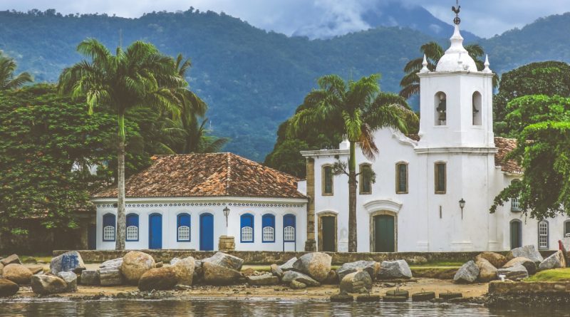 Festival da Cachaça, Cultura e Sabores de Paraty 2023: confira a programação! (imagem: Canva)