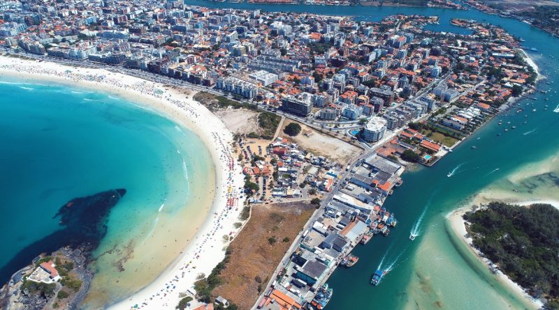 Carnaval 2024 em Cabo Frio: confira a programação (imagem: Canva)
