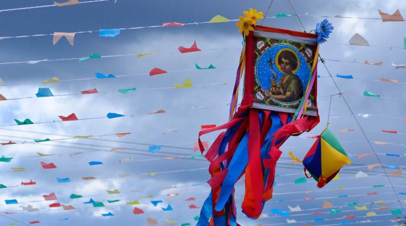 Festa Junina (imagem: Canva)