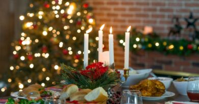 Ceia de Natal (imagem: Getty Images via Canva)