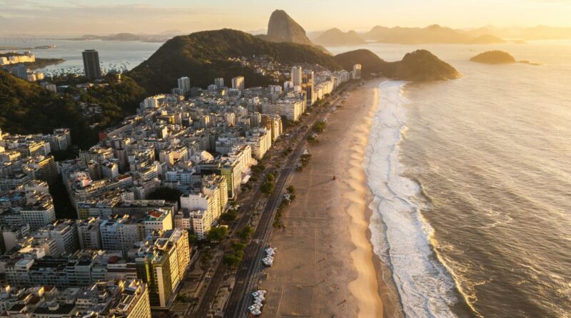 Praia de Copacabana (imagem: Filipe Braggio - Pexels via Canva)