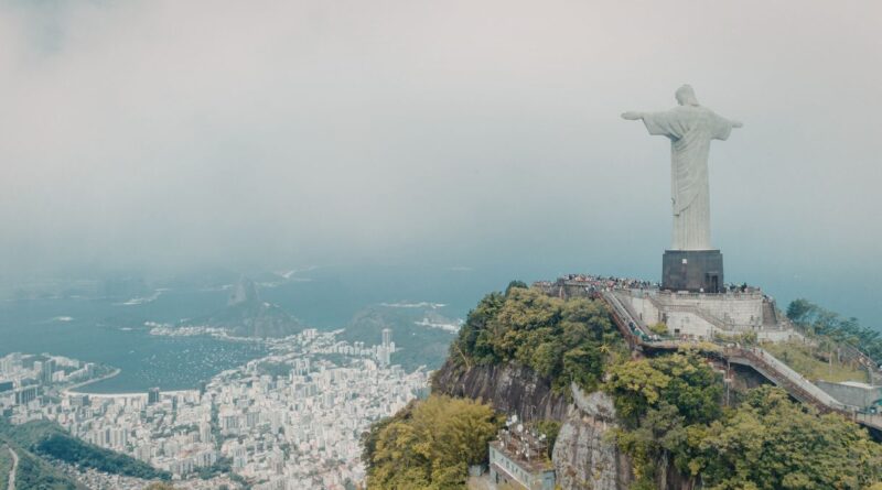 Cristo Redentor (imagem: Delia Pindaru's Images via Canva)